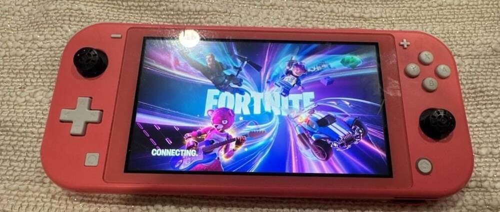 Nintendo Switch Lite - Coral Pink